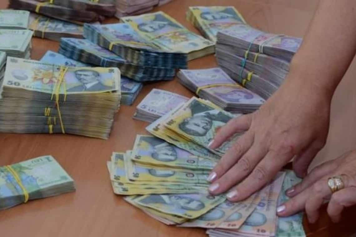 Vești proaste pentru românii cu credite la bănci! Decizia Băncii Naționale, aplicabilă de mâine, 7 iulie