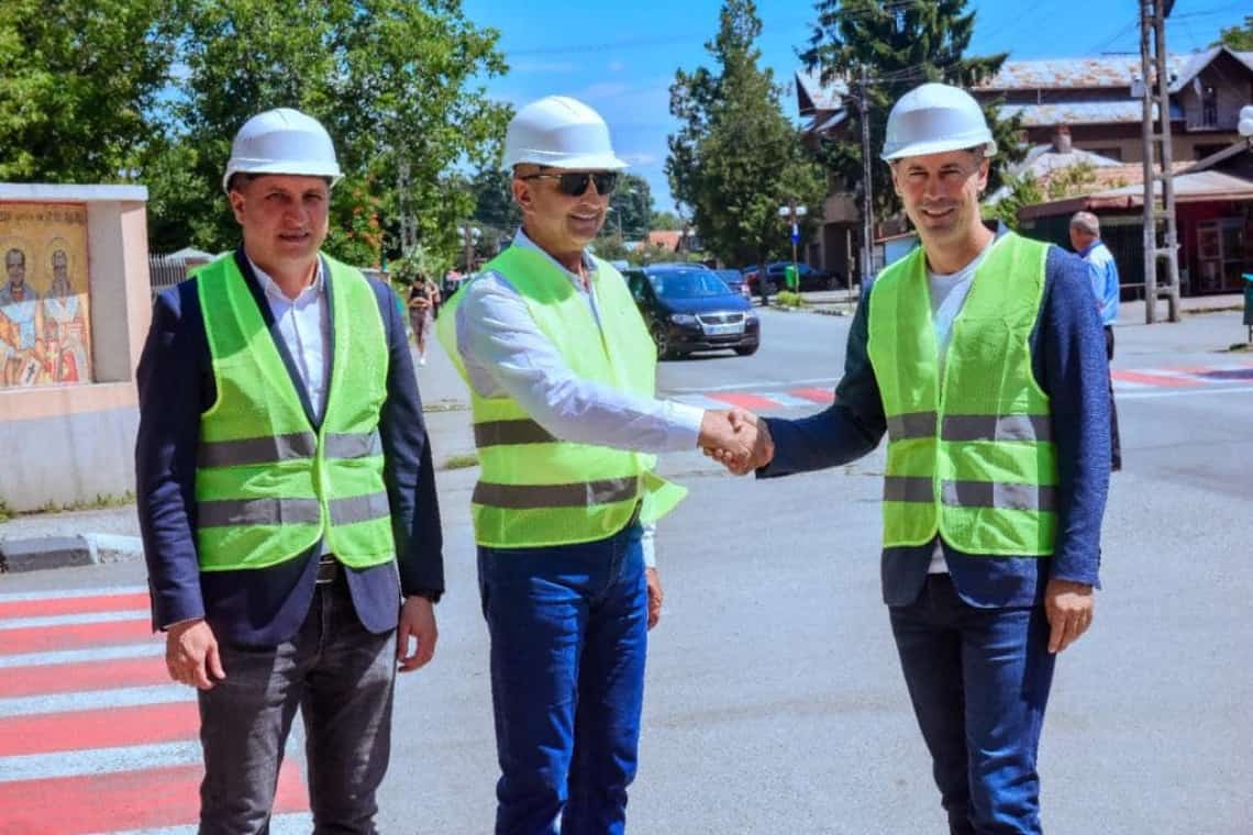 Lauda de sine... miroase urât! Dumitrescu (CJ Prahova) minte că a adus fonduri europene pentru drumuri!