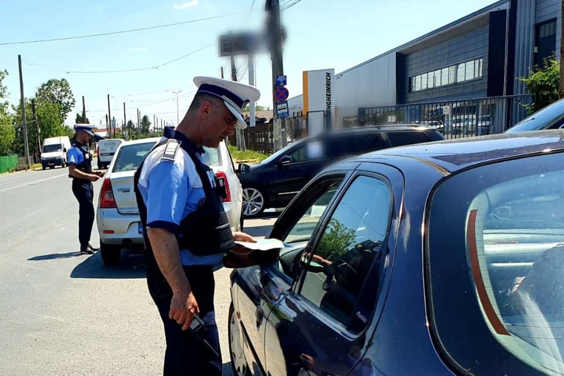 Peste 100 de sancțiuni pentru nerespectarea vitezei legale pe DN1B. Zece șoferi au rămas fără permis