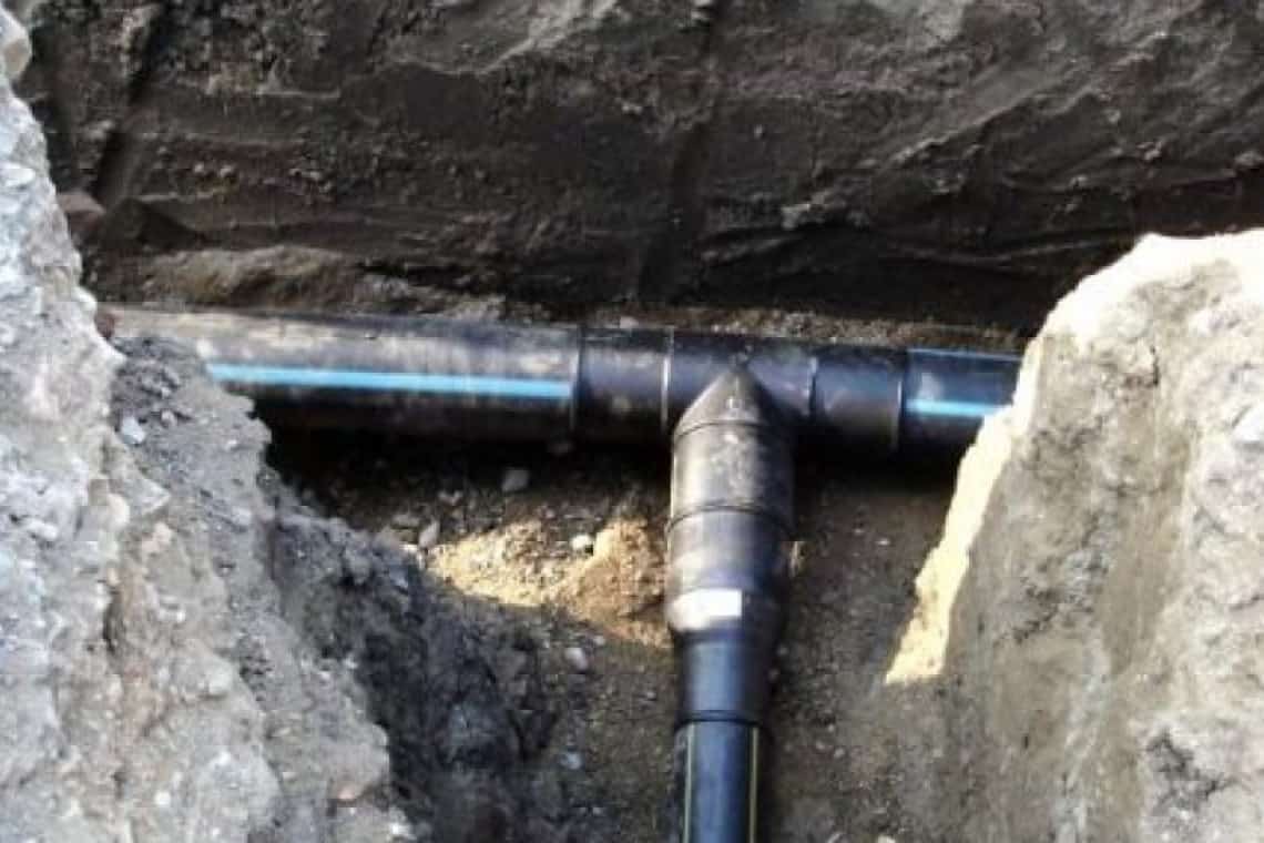 Prahovean, cercetat pentru că s-a branșat ilegal la rețeaua de apă de... patru ani!