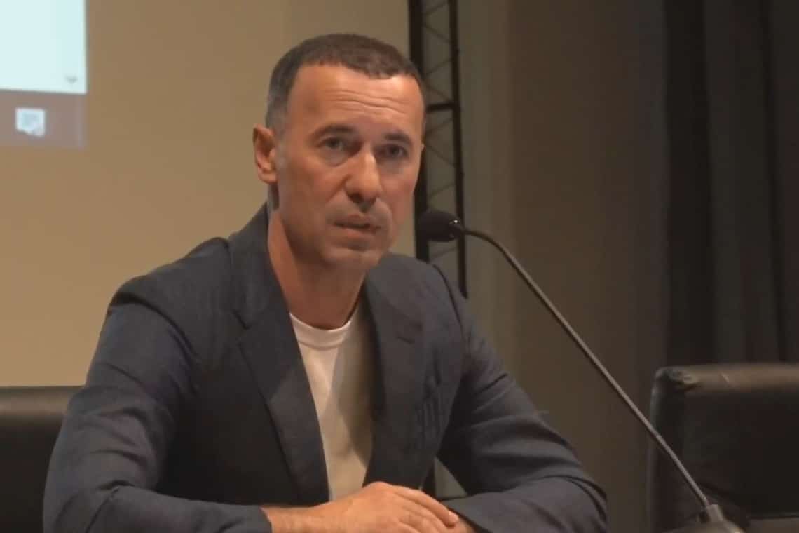 Iulian Dumitrescu se spală pe mâini în scandalul apei calde din Ploiești? Va cere desființarea ADI Termo Prahova, al cărei președinte este?