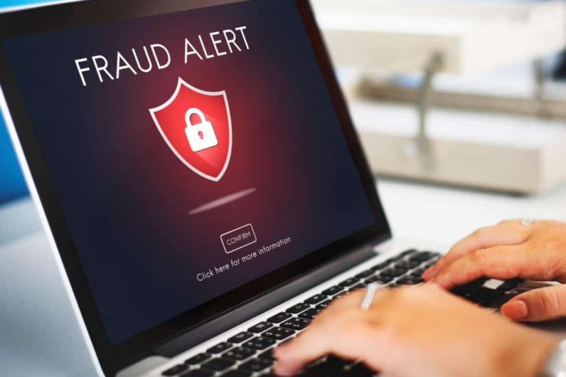 A apărut un nou tip de fraudă online: mesaje despre accesarea unor site-uri cu minori implicați în acte sexuale!