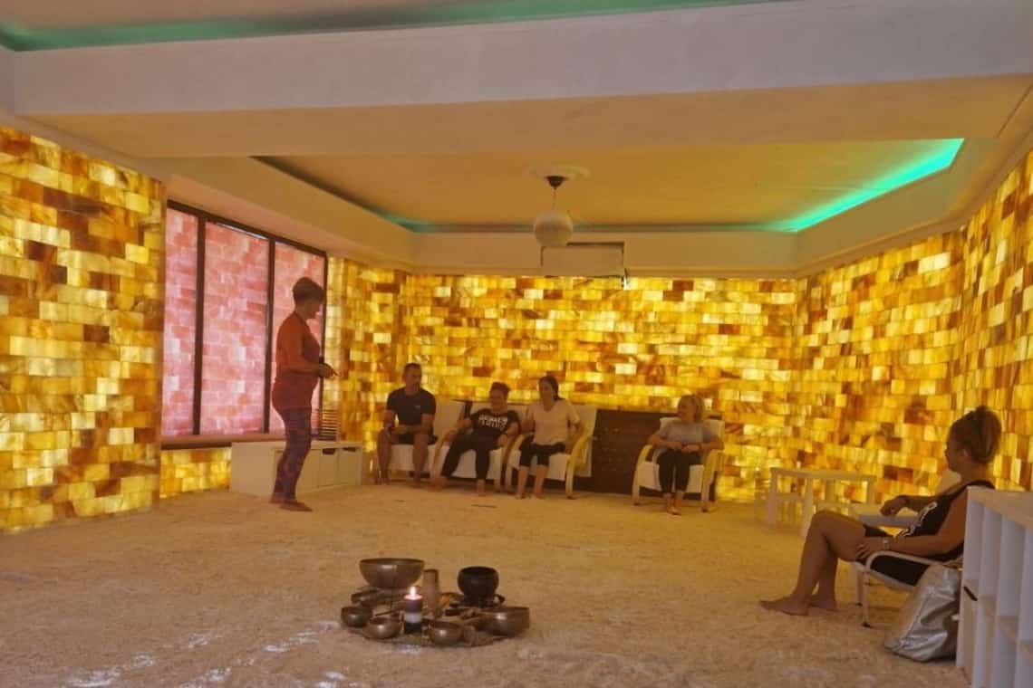 Deținute de la Penitenciarul de femei Târgșor, la zumba și pilates în Salina Himalaya din Ploiești