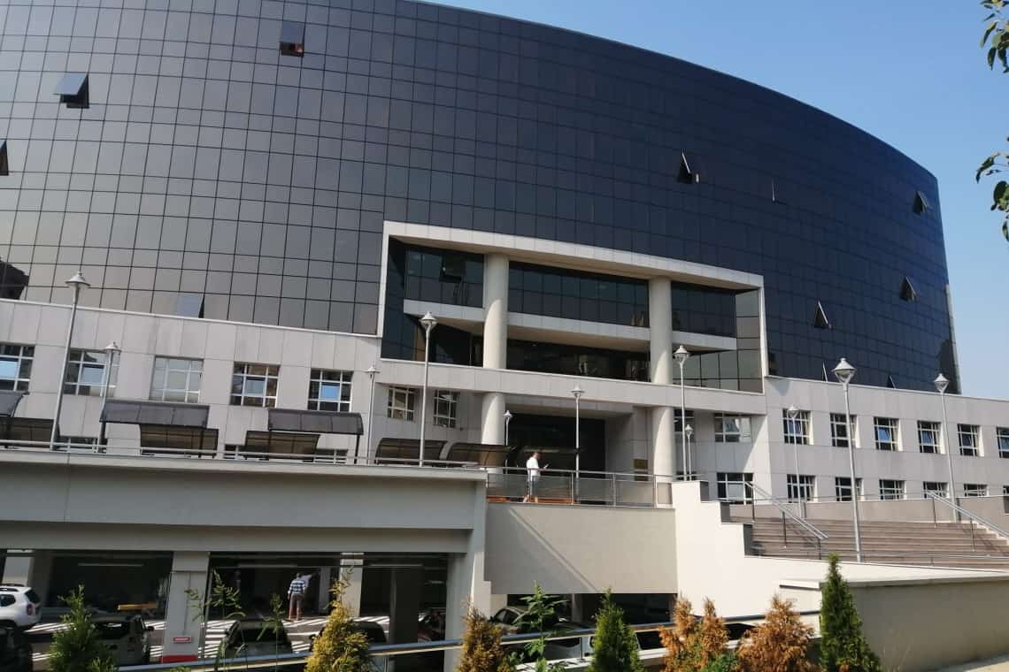 Apa caldă, ”plimbată” de la Tribunal, la Judecătorie și la Curtea de Apel Ploiești!