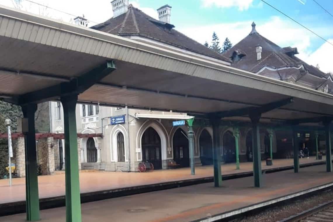 Cum vor fi modernizate gările Ploiești Vest, Sinaia și Bușteni