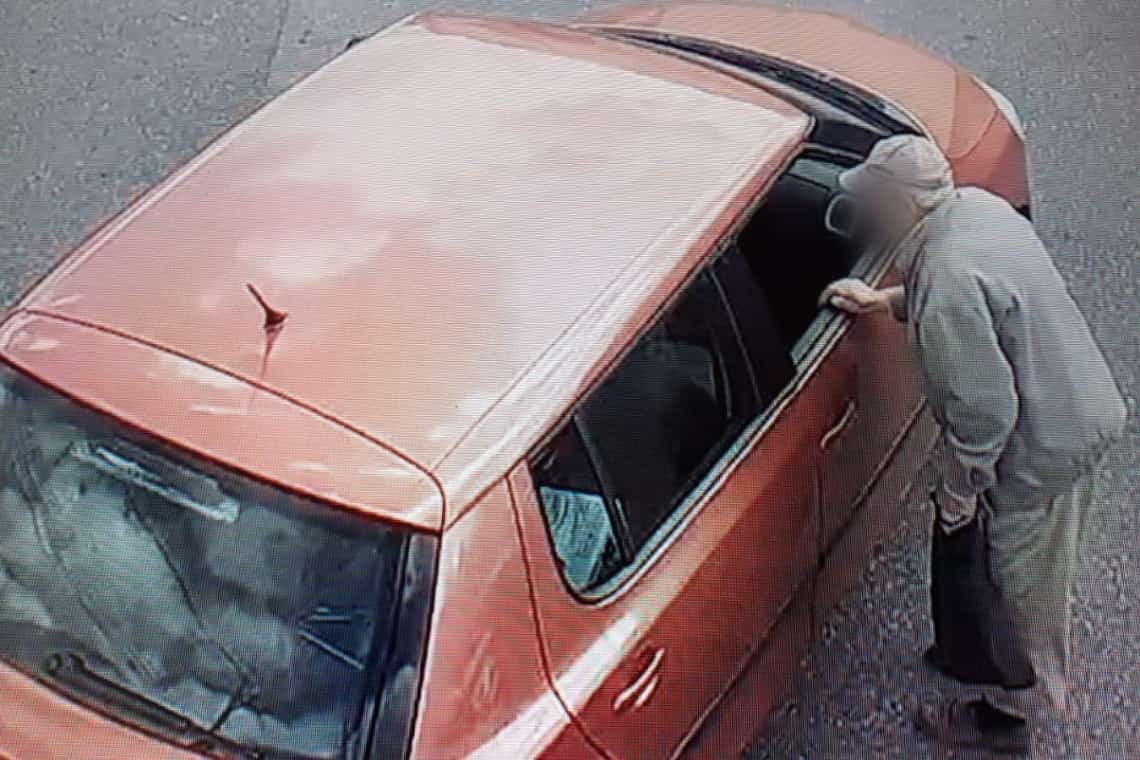 Un escroc din Arad, ”la vânătoare” de victime în Vălenii de Munte. Bărbatul a fost reținut pentru furt