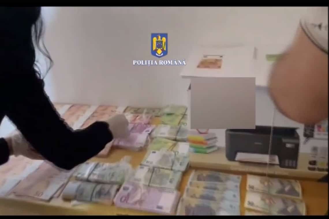 Ploiești/ Două femei și un bărbat suspectați că scoteau bani falși la imprimantă au fost arestați preventiv. Un tânăr de 17 ani - pus sub control judiciar