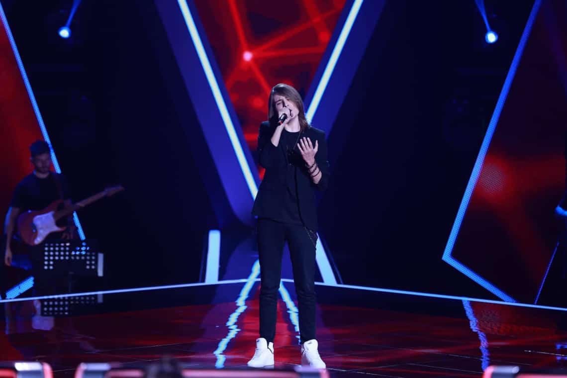 Prahoveanul Eduard Stoica (16 ani) intră într-o nouă etapă dificilă, la Vocea României! Să-l susținem cu toții, diseară!