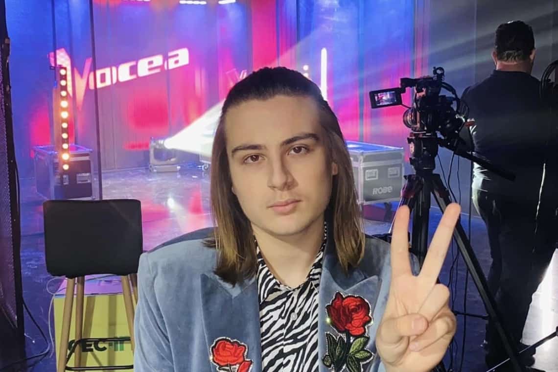 Haideți să-l trimitem pe Eduard Stoica, prahoveanul nostru, în finala concursului ”Vocea României”!
