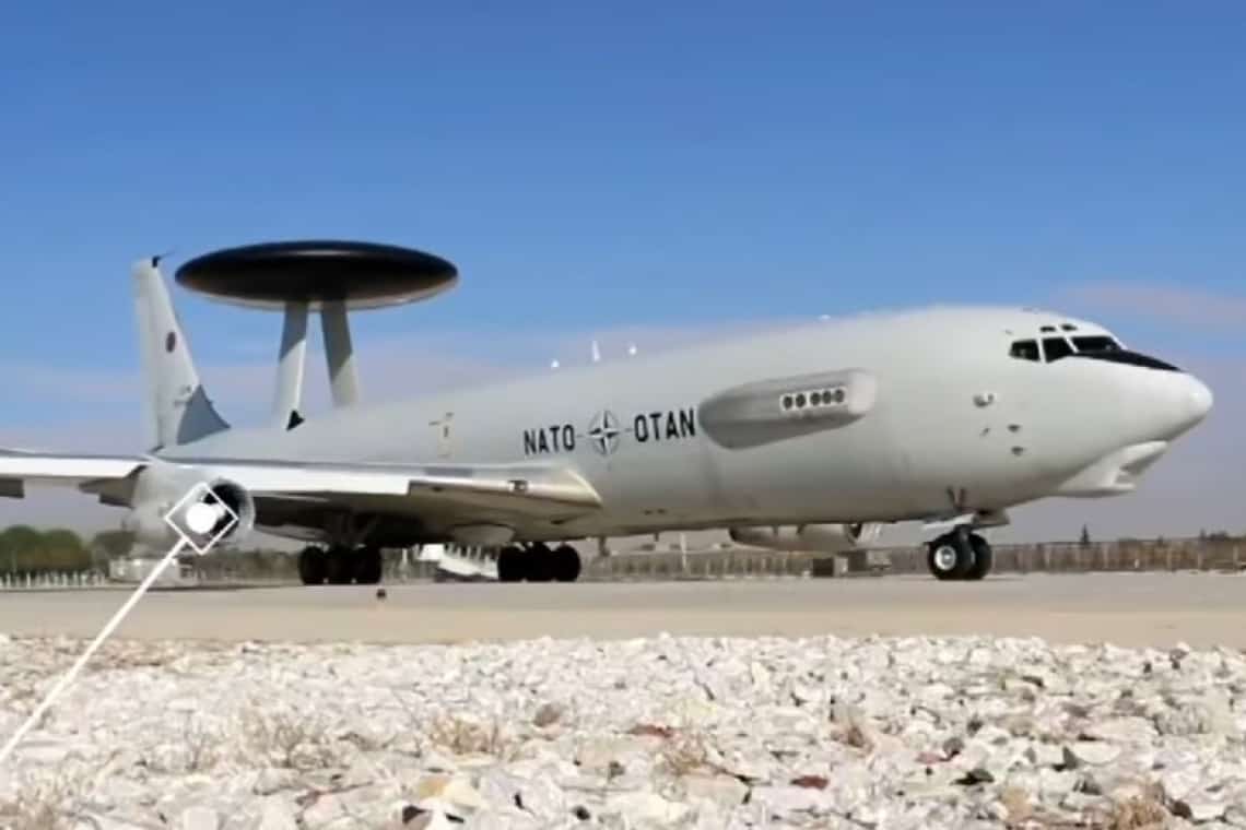 Avioane de supraveghere ale NATO au ajuns în România. Ce misiune au acestea