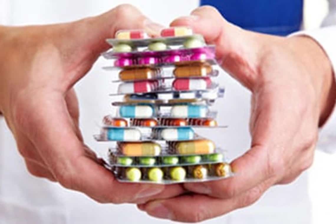 Comisia Europeană a avizat suspendarea temporară a distribuției în afara României a anumitor medicamente antibiotice și antitermice