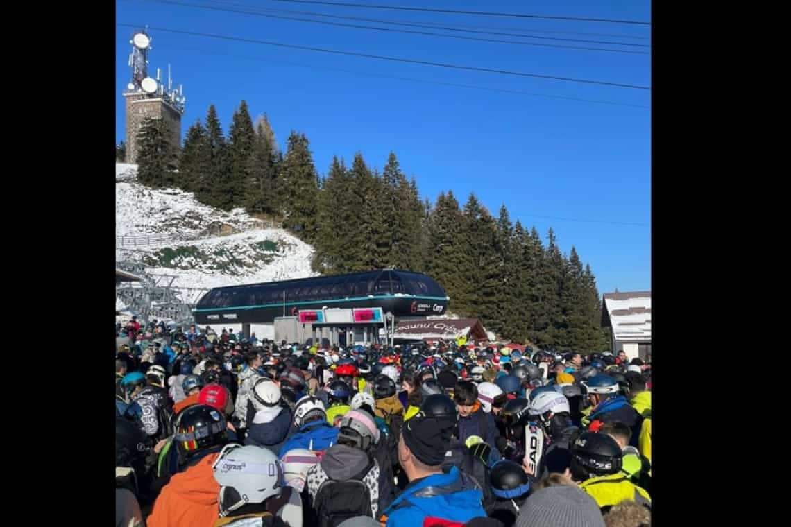 Amendă de 15.000 de lei dată de Protecția Consumatorilor pentru aglomerația de la Gondola Sinaia
