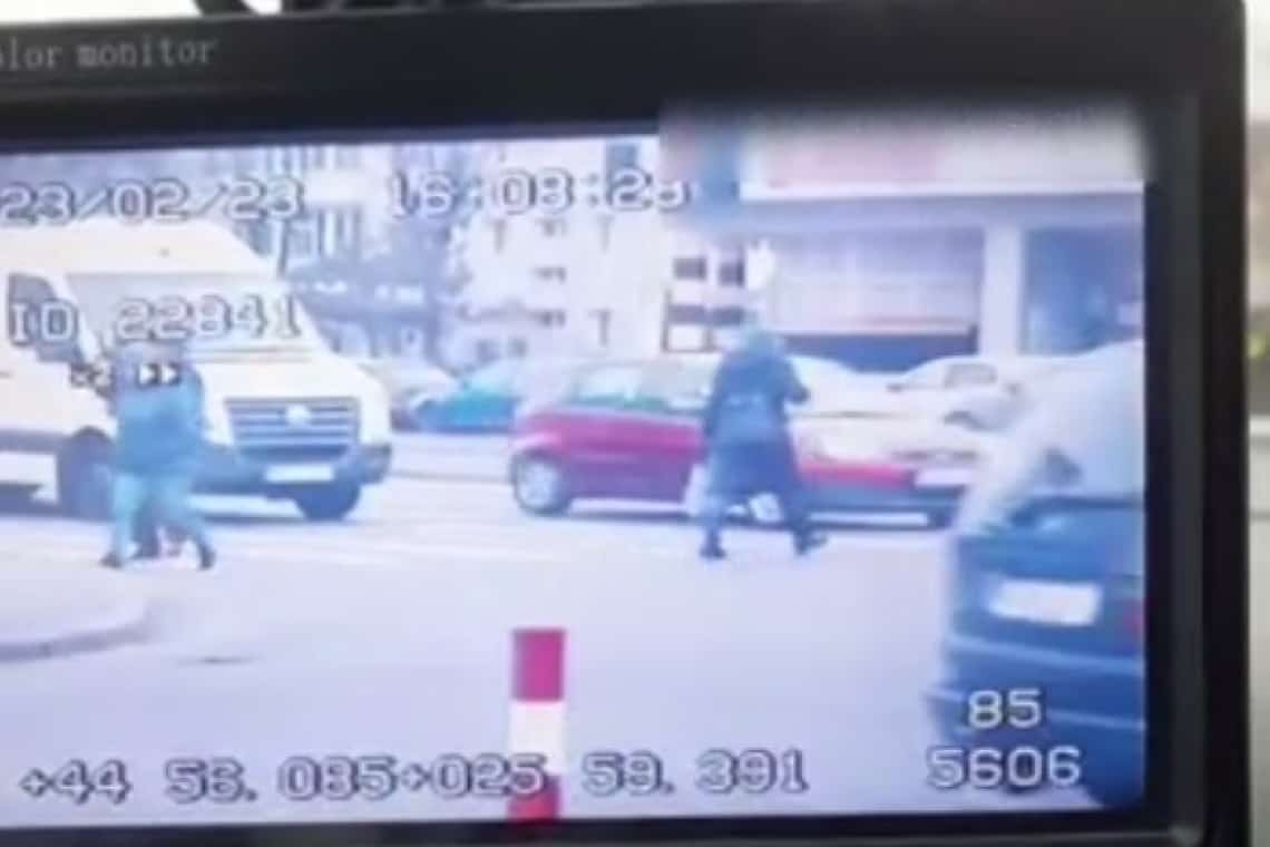 Pietonii și șoferii care nu respectă regulile la trecere, în vizorul polițiștilor ploieșteni de la Rutieră