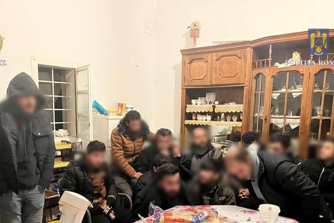 Percheziții de amploare la traficanți de migranți. Îi adăposteau și, ulterior, îi ajutau să treacă ilegal frontiera, contra unor sume mari de bani