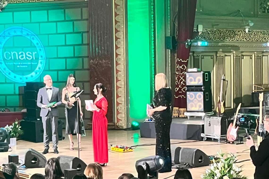 Prahoveanca Adelina Tihan a câștigat ”Premiul pentru asistentul social din domeniul asistenței sociale comunitare” la Gala Naţională a Excelenţei în Asistenţa Socială