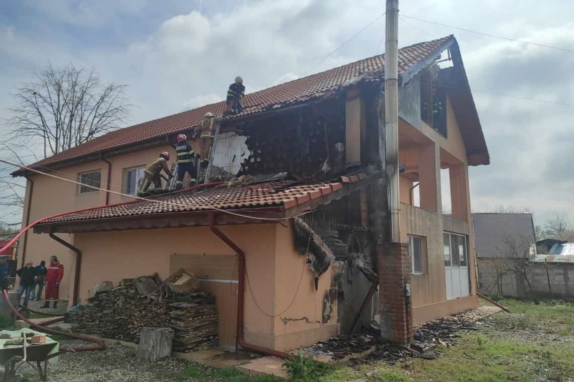 Incendiu în comuna Râfov. Camera centralei termice a unei case, cuprinsă de flăcări