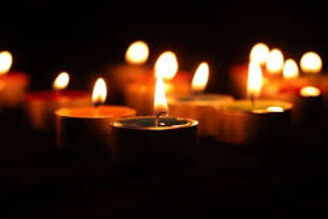 Poienarii Burchii/ Părinții unui copilaș mort după ce a fost opărit cu apă fierbinte, acuzați de omor