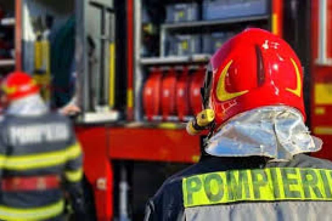 Incendiu, duminică dimineața, într-o gospodărie din comuna Dumbrava - sat Trestienii de Sus