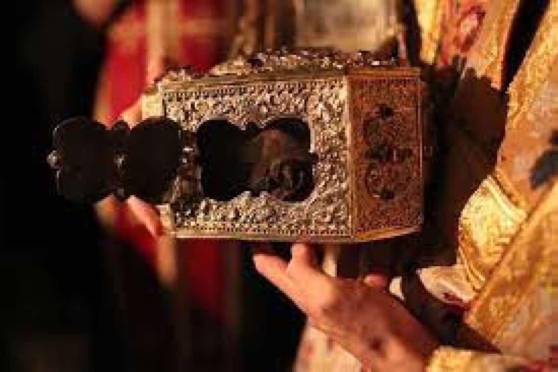 Un tânăr a furat moaștele Sfântului Ioan Gură de Aur, de la Capela Sfânta Elisabeta, din Cotroceni