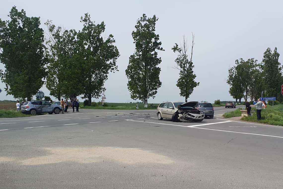 Un nou accident la intersecția ”blestemată” Bărăitaru - DN1D - Fulga