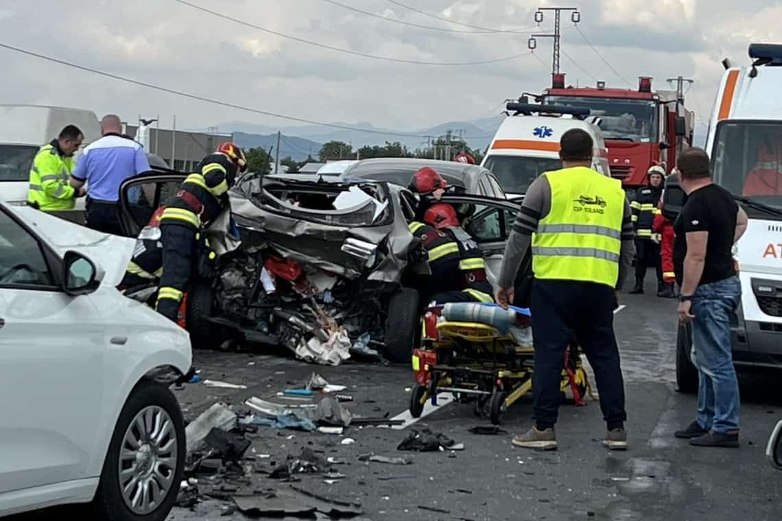 Trei femei au fost rănite în accidentul de la Bănești. Aflați cum s-a produs coliziunea