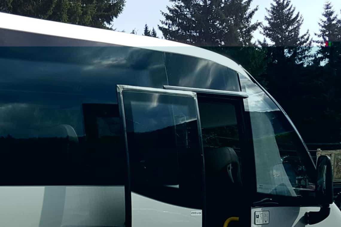 Un bărbat care făcea transport ilegal de persoane către Platoul Bucegi, sancționat de polițiștii sinăieni