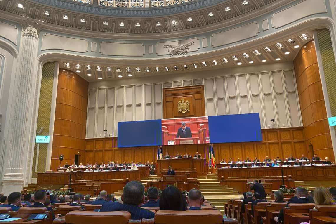 Guvernul Ciolacu a primit votul Parlamentului. Urmează depunerea jurământului, la Palatul Cotroceni