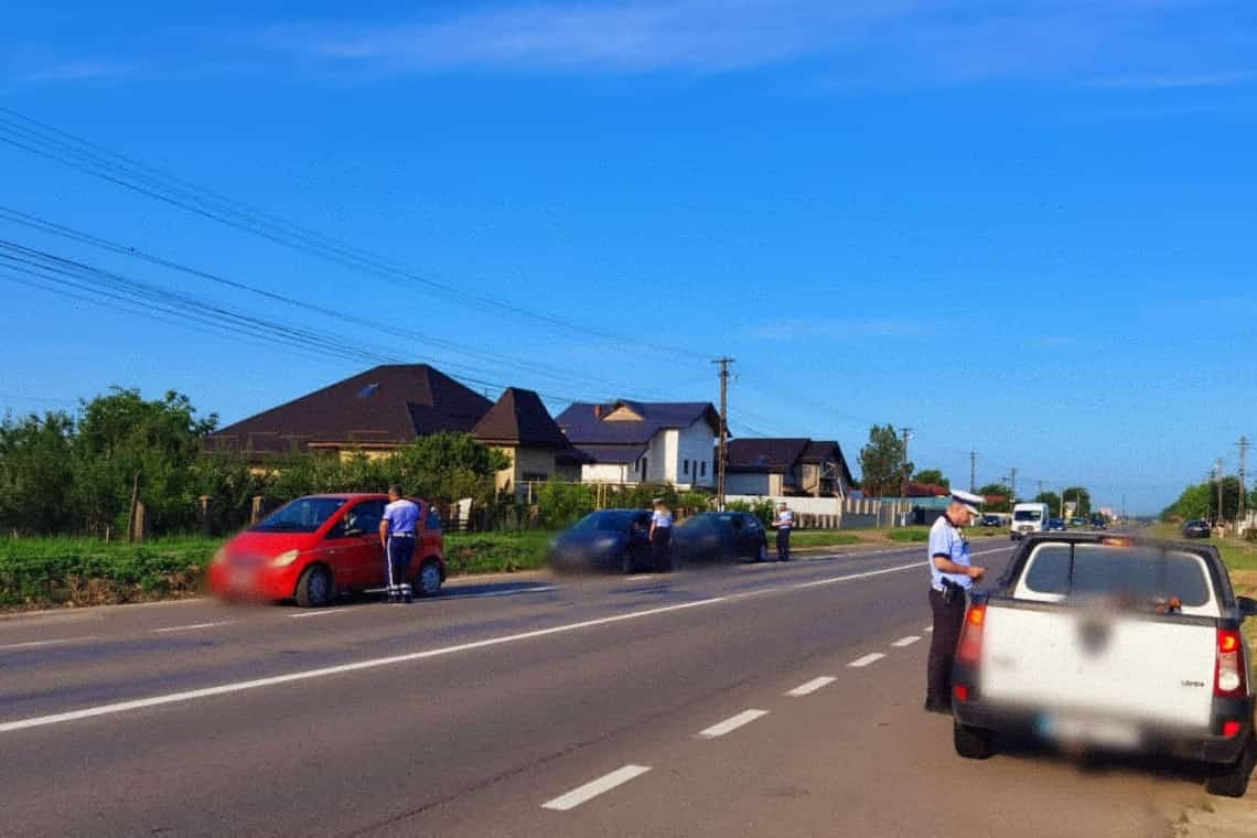 Acțiuni BLITZ în trafic, miercuri dimineață, desfășurate de polițiștii prahoveni
