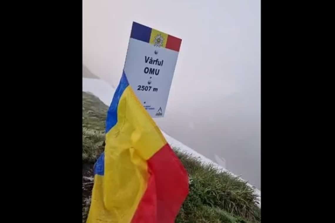 Vara nu-i ca iarna! Sau e, la Vârful Omu? Viscol și zăpadă la final de iunie