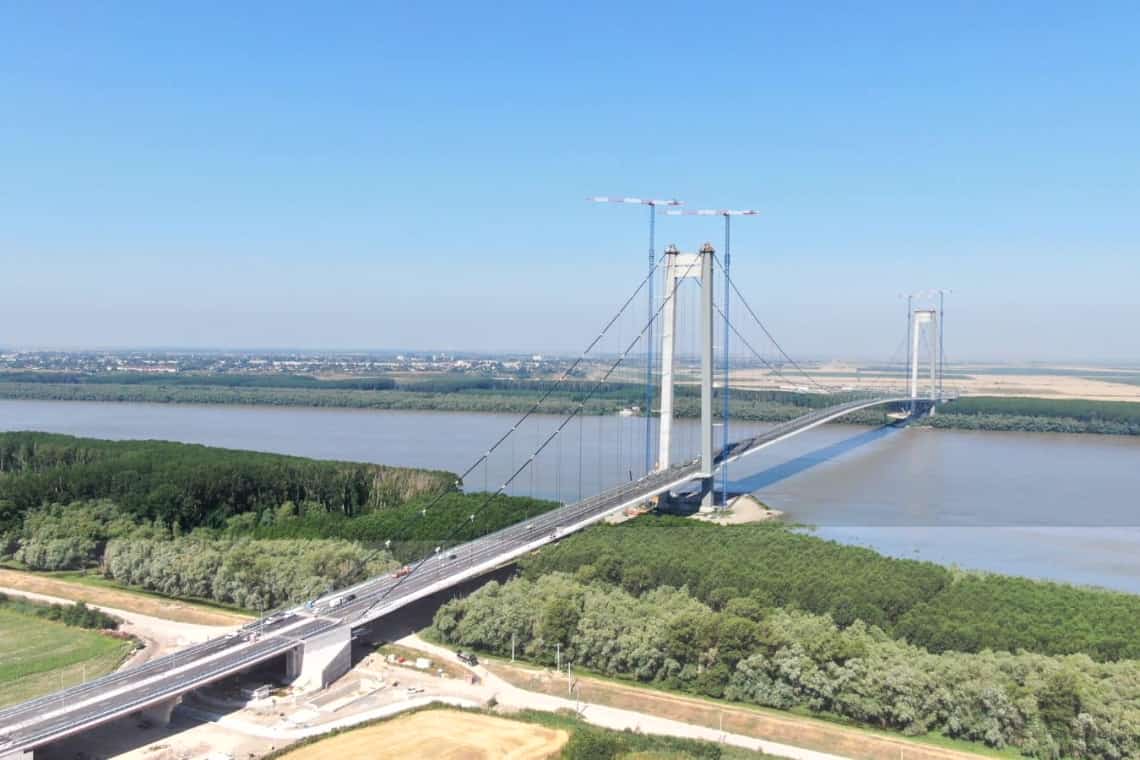 Circulația pe podul de la Brăila va fi deschisă conform unui program, până la finalul lui noiembrie!
