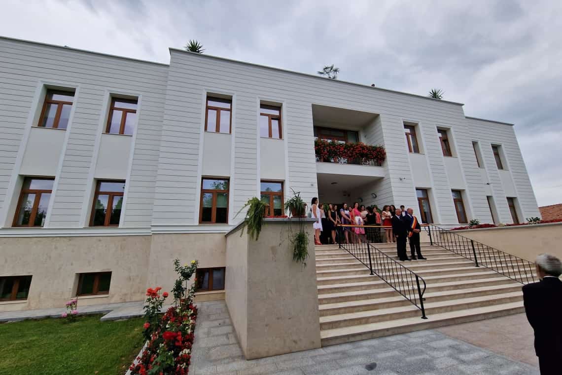 Sediu nou și modern, la Primăria Cornu. Parlamentari, consilieri județeni, lideri social-democrați au participat la inaugurare