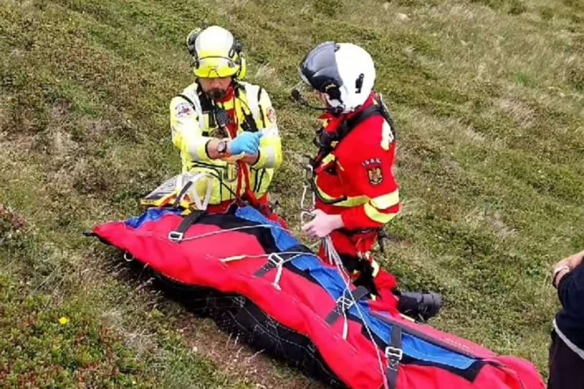 Zi plină pentru salvamontiștii prahoveni: una dintre intervenții a avut loc într-o zonă greu accesibilă din Brebu