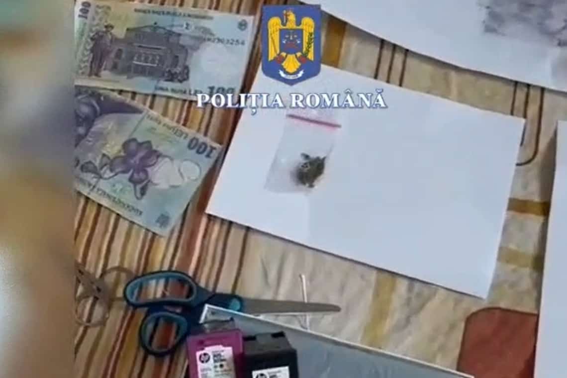 Doi brașoveni ”au plătit” cu bani scoși la imprimantă un autoturism cumpărat de la un ploieștean