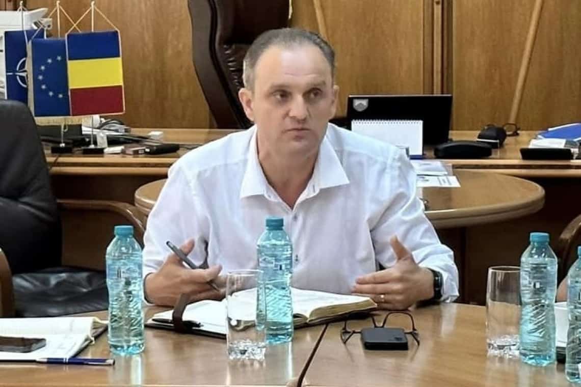 Numele prefectului județului Prahova, folosit de escroci în tentative de fraudă! Virgiliu Nanu: Poliția face verificări amănunțite în acest caz