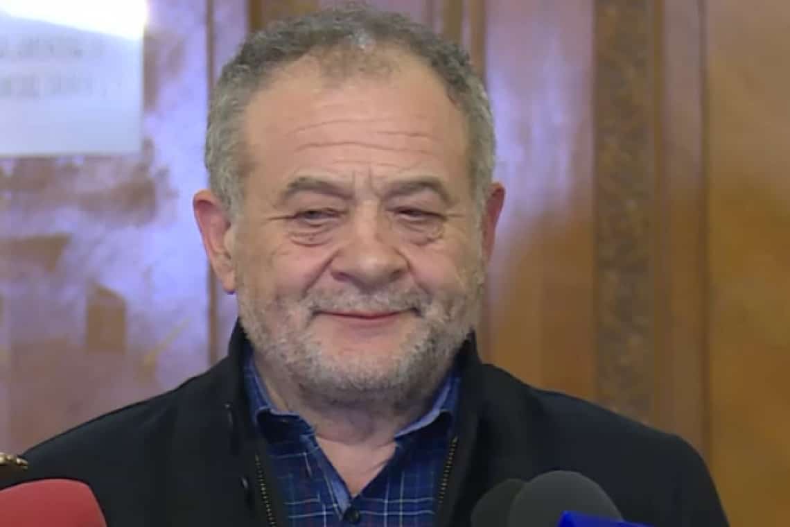 Dumitru Buzatu a fost exclus din PSD, după acuzațiile de luare de mită. Fiul acestuia a demisionat din funcția de secretar de stat