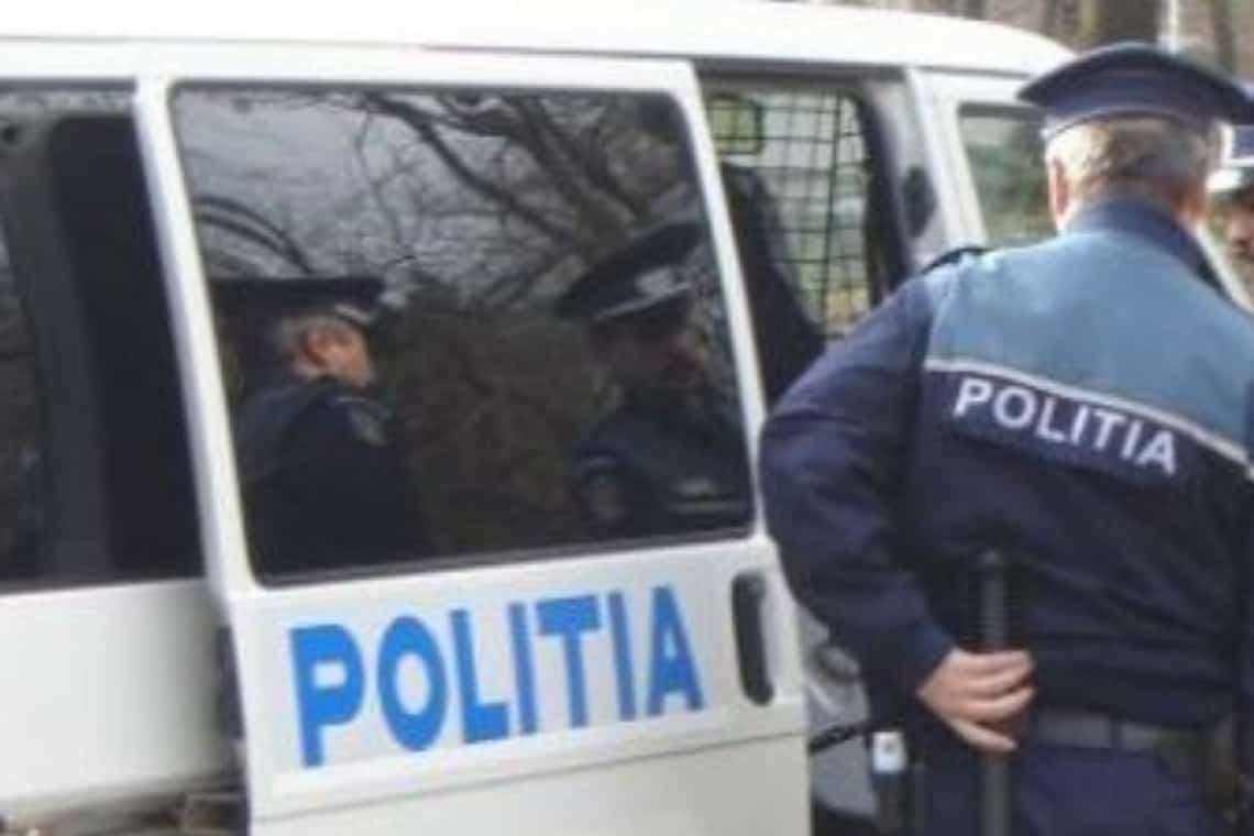 O tânără din Ploiești a ajuns la Psihiatrie, după ce ar fi sustras dintr-o locuință haine și încălțăminte
