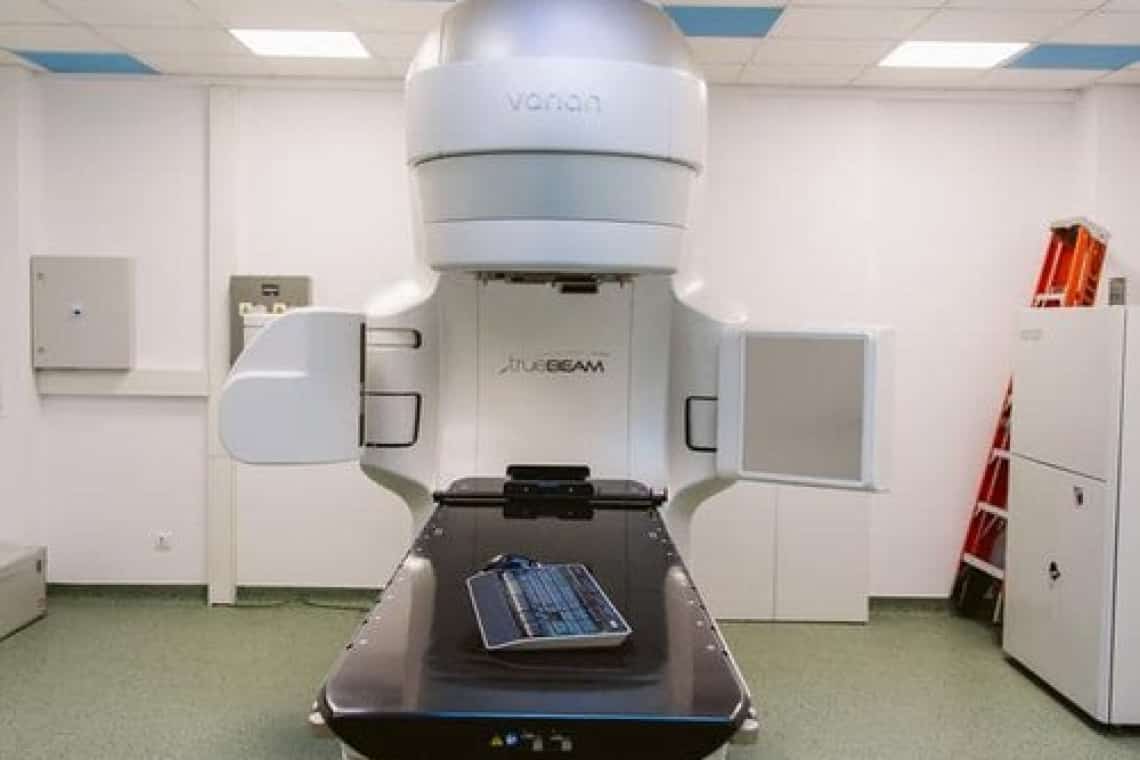Pacienții oncologici din Prahova vor avea, în sfârșit, acces la aparatură de radioterapie! Ministerul Sănătății a anunțat că a finalizat licitația pentru echipamente