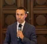 Mihai Apostolache (Partidul România în Acțiune) susține că este necesară reforma guvernării locale și naționale. Ce măsuri propune