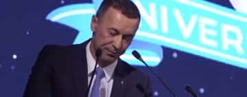 Cum alege liberalul Iulian Dumitrescu să se promoveze în an preelectoral pe seama clubului Petrolul Ploiești! Ce reacții a stârnit în rândul suporterilor