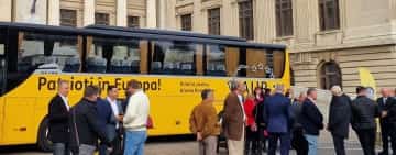 Caravana AUR pentru prezentarea candidaților la europarlamentare a ajuns și la Ploiești