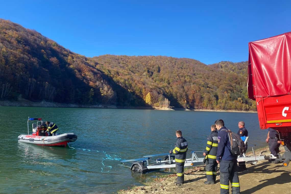 Pompierii țin sub observație zona pădurii de la Paltinu, pentru a stinge complet toate focarele