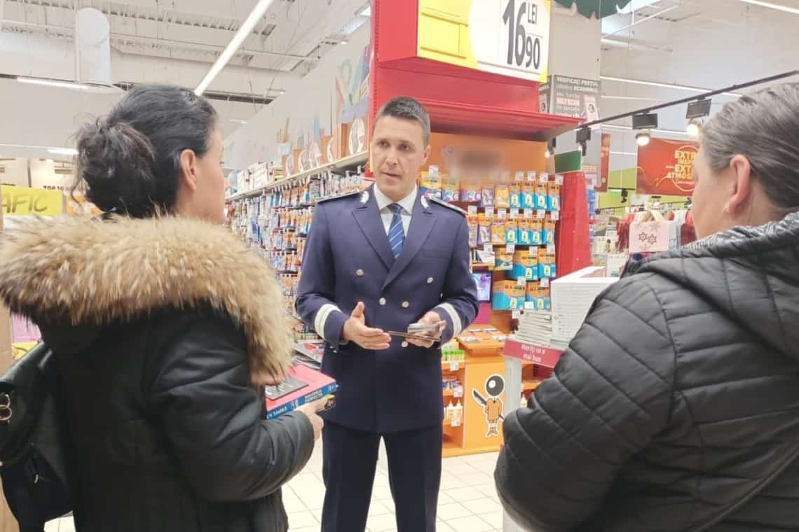 Campanie a polițiștilor prahoveni împotriva violenței asupra femeilor: NICIO PALMĂ NU MERITĂ A DOUA ȘANSĂ!