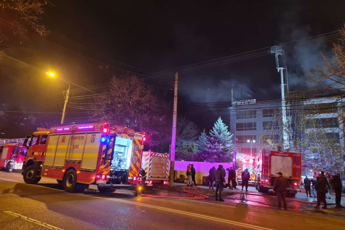 Pompierii au stabilit cauza probabilă a incendiului de la hotelul City, din Ploiești