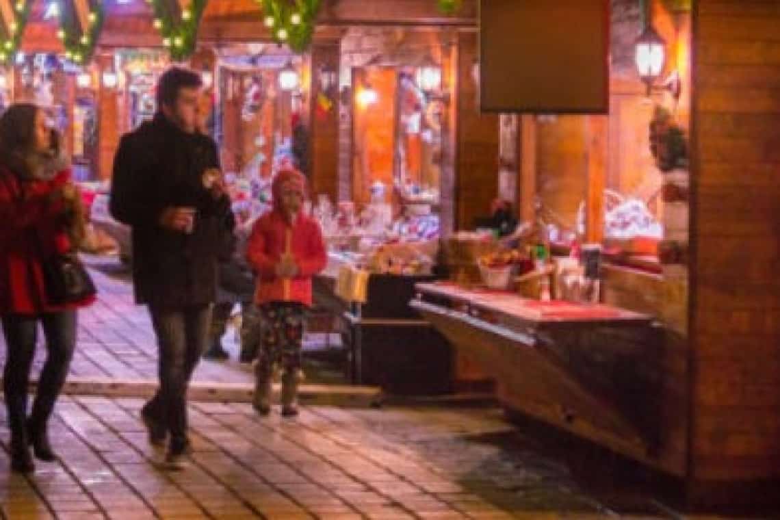 Vineri, 15 decembrie, se deschide Târgul de Crăciun în centrul Ploieștiului și se aprind luminițele de Sărbători