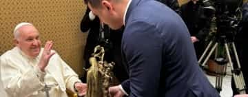 Liderul AUR, în audiență privată la Papa Francisc. Ce i-a dăruit Suveranului Pontif