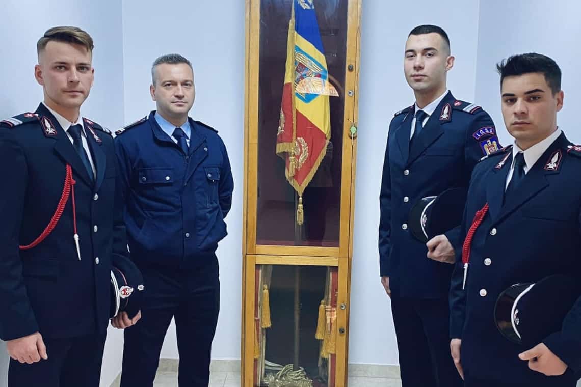 ”Jur credință patriei mele, România!”. Trei absolvenți ai Școlii de Subofițeri de Pompieri și Protecție Civilă ”Pavel Zăgănescu” s-au alăturat echipei ISU Prahova