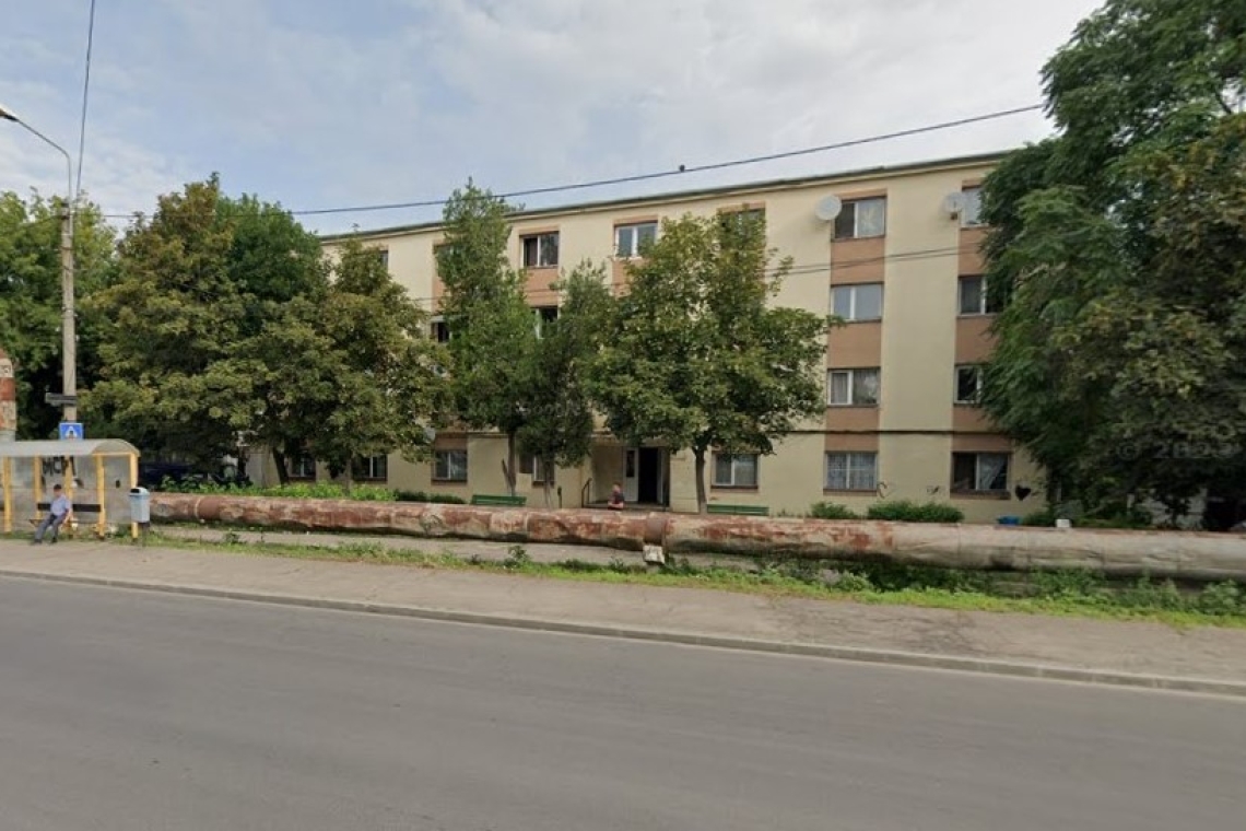 Ploiești/ Chiriașii dintr-un bloc social cu risc seismic, de pe strada Rafinorilor, vor fi mutați în imobile din Mihai Bravu și Cătinei