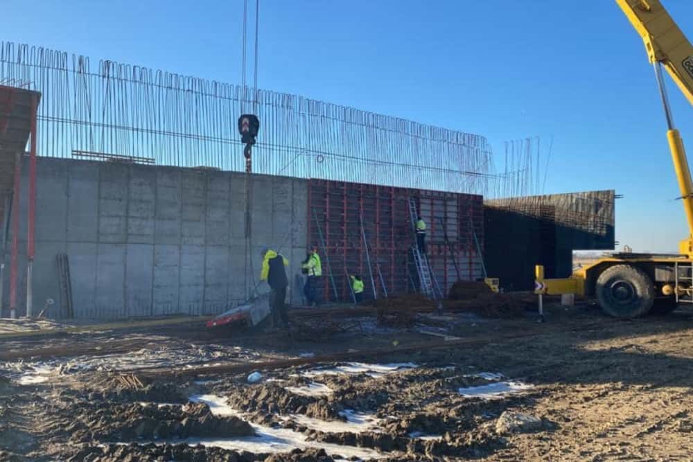 CNAIR: A crescut mobilizarea pe loturile 1 și 2 ale autostrăzii Dumbrava-Buzău, care trebuie date în trafic în acest an