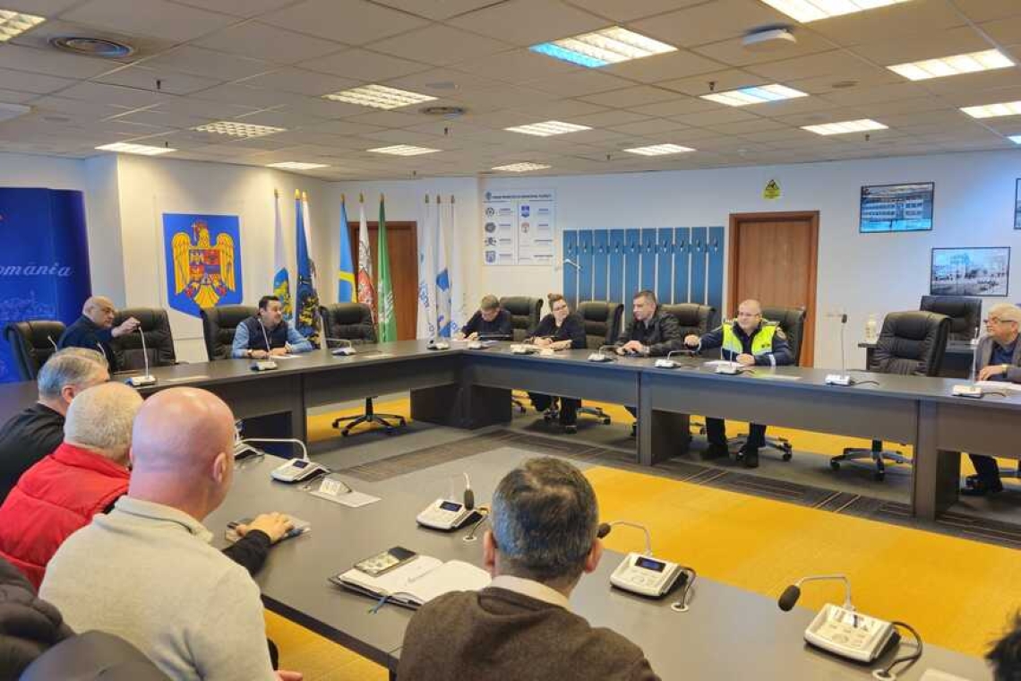 Comandamentul de deszăpezire, convocat la Ploiești. Dacă veți avea reclamații, sunați la 0244/984 - dispeceratul permanent al municipalității