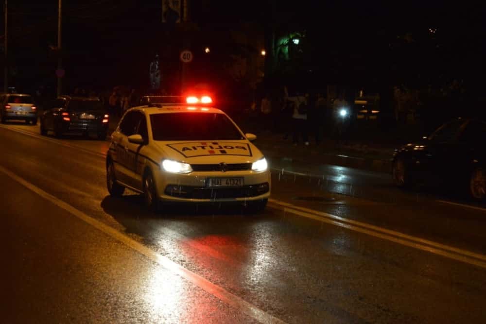 Bătaie generalizată la un restaurant din Blejoi. Un tânăr de 18 ani a ajuns la spital 